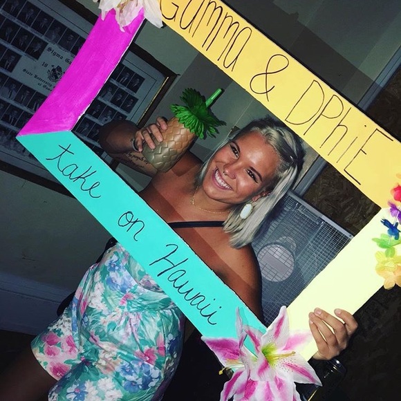 Meet your Posher, Lindsay - Picture 3 of 4